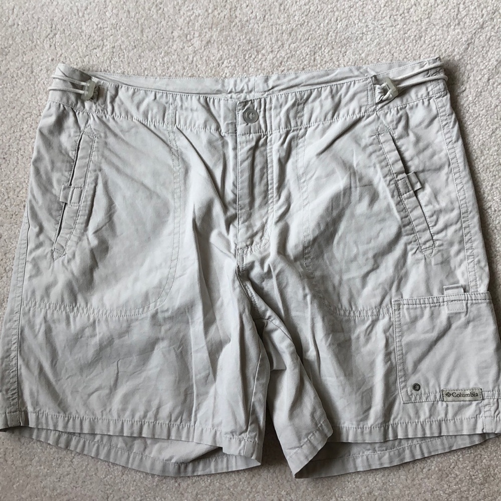 Ladies  ⭐️ 3 for $15 ⭐️ size medium shorts